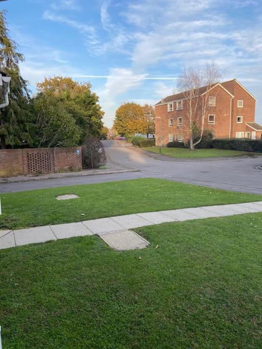 One Bedroom Ground Floor Flat Central Chichester Luaran gambar
